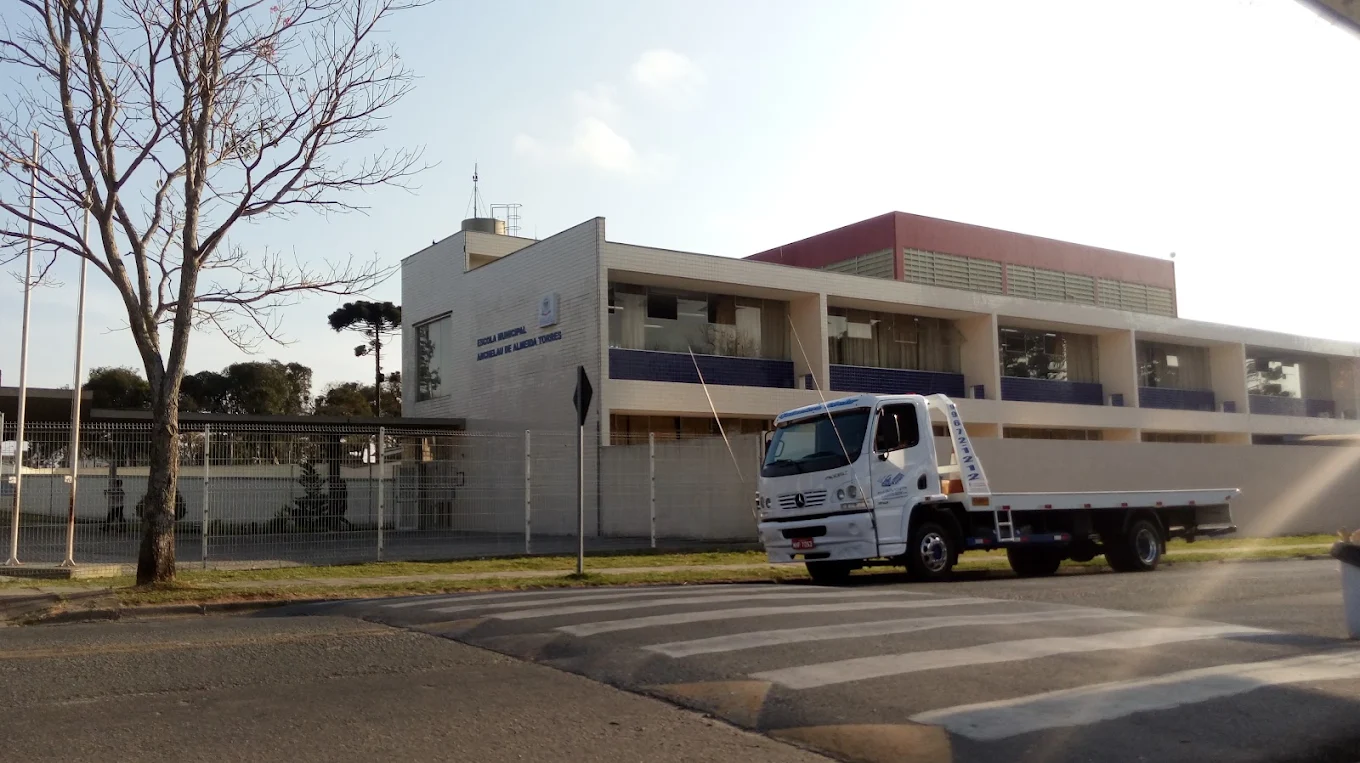 Foto da Escola Municipal Archelau de Almeida Torres