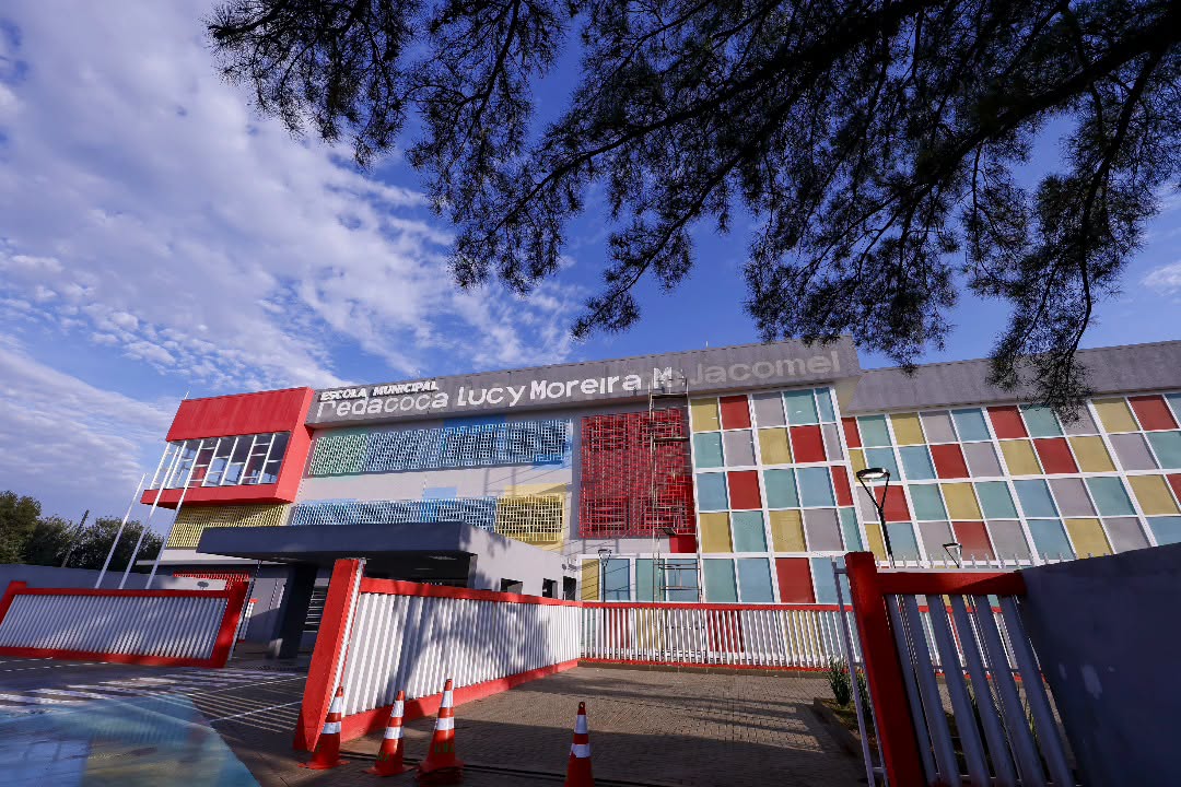 Foto da Escola Municipal Pedagoga Lucy Moreira Machado